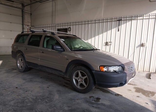 2002 VOLVO V70
