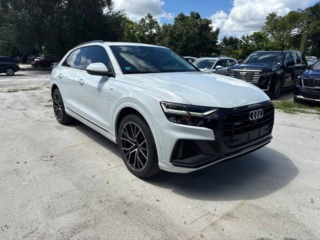 2021 AUDI Q8