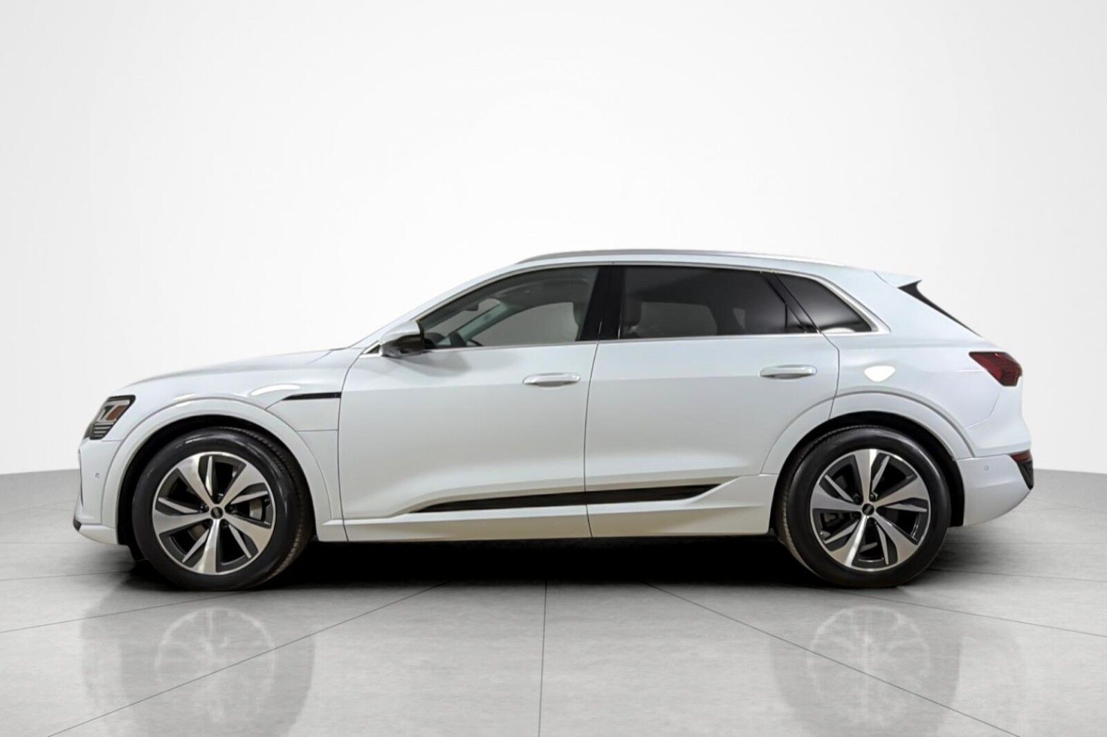 2024 Audi Q8