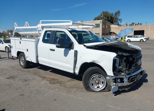 2025 FORD F-250