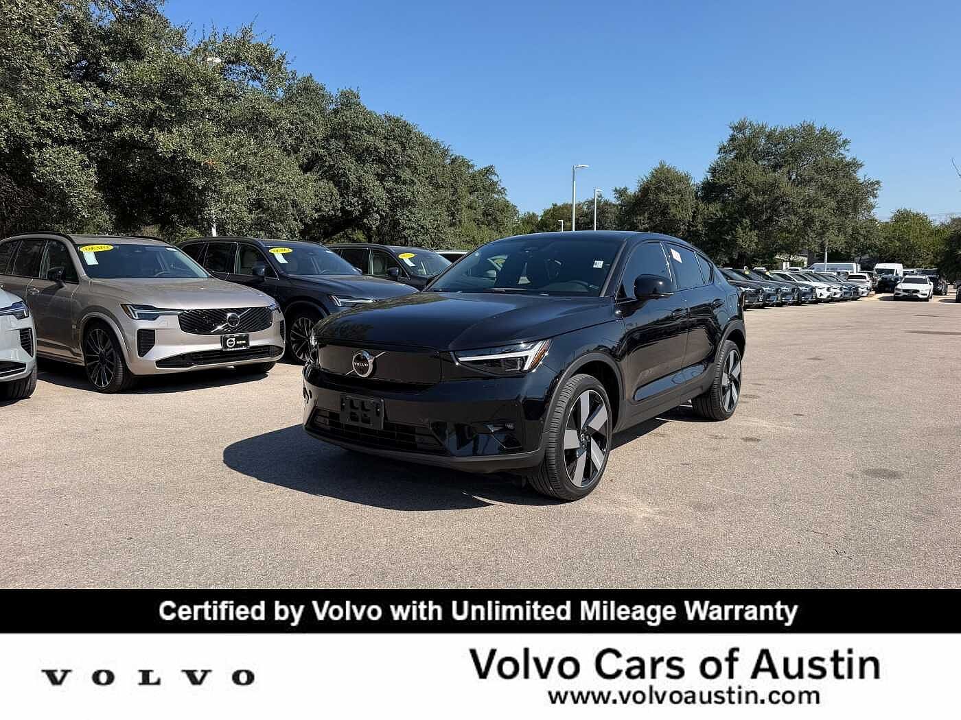 2023 VOLVO C40