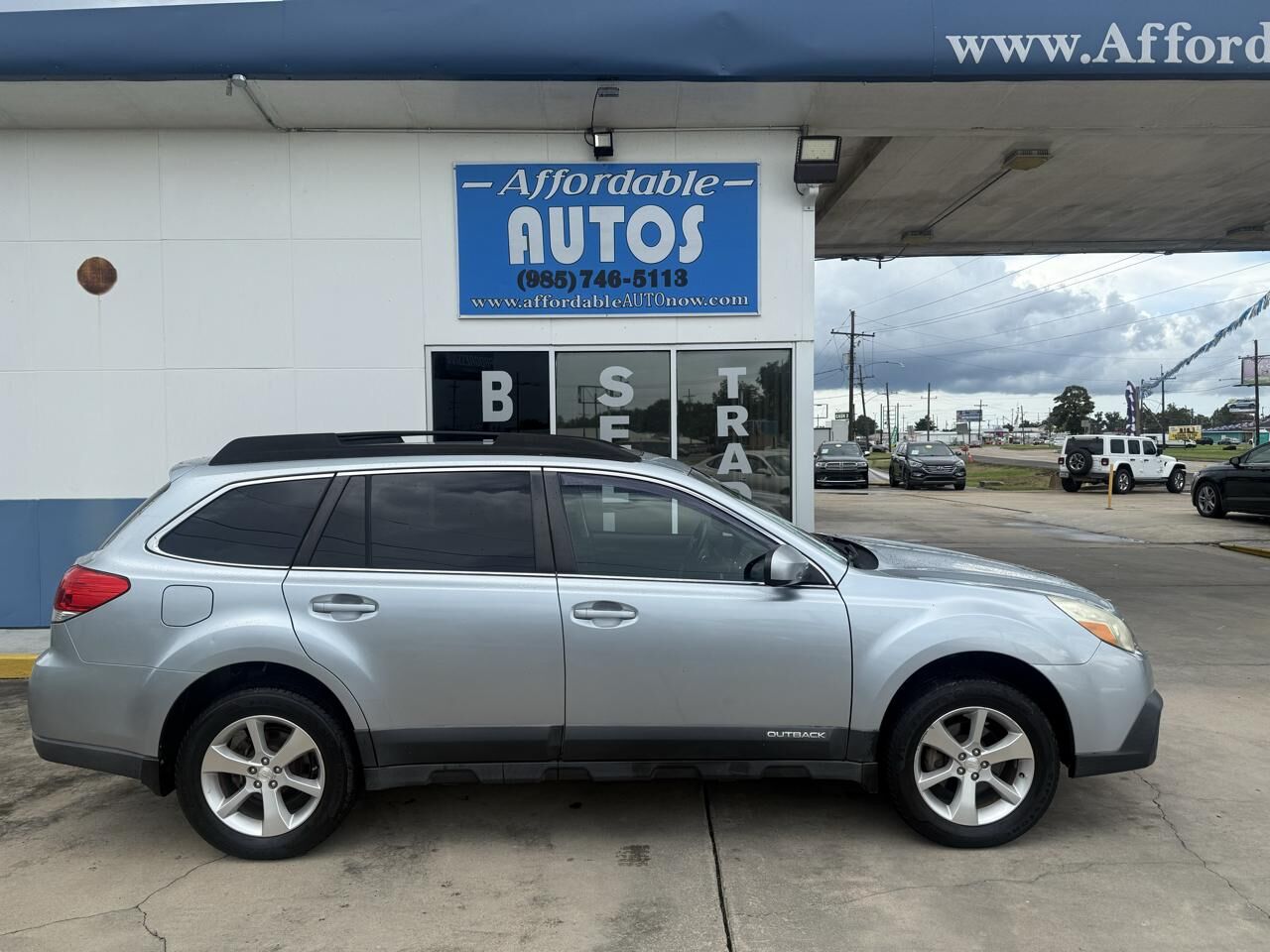 2013 SUBARU Outback