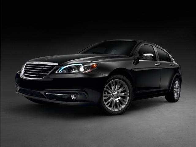2013 CHRYSLER 200