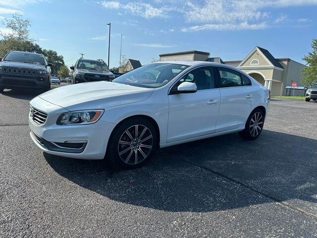 2017 VOLVO S60