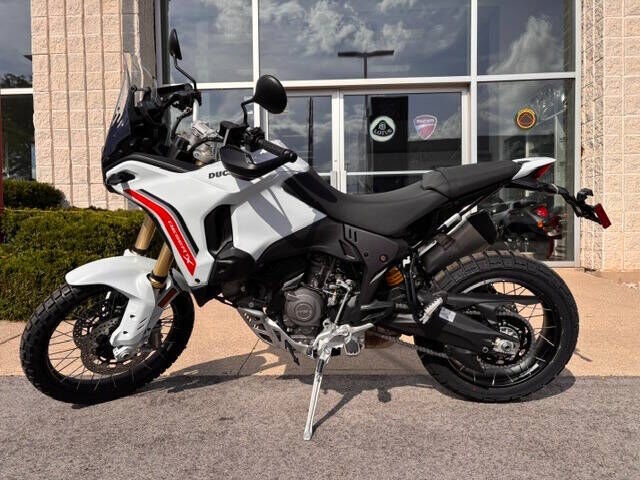 2027 DUCATI Desert X