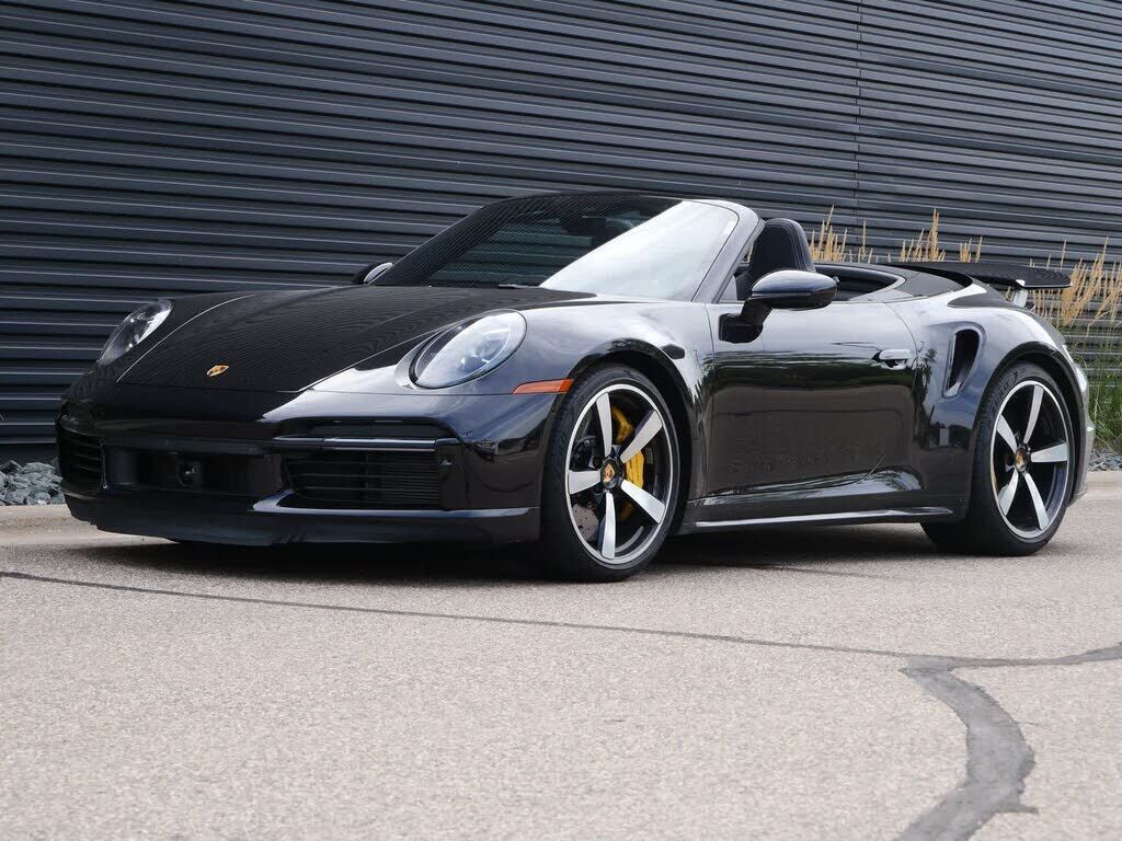 2025 PORSCHE 911