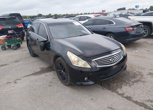 2013 INFINITI G37