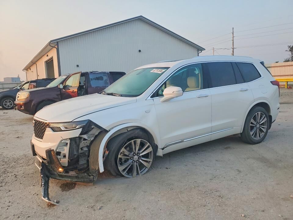 2021 CADILLAC XT6