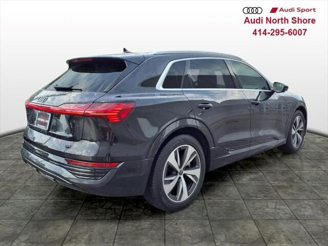 2024 Audi Q8