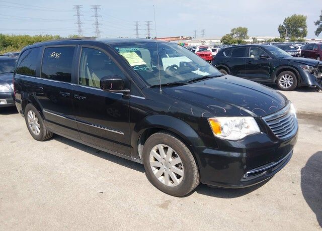 2016 CHRYSLER Town and Country