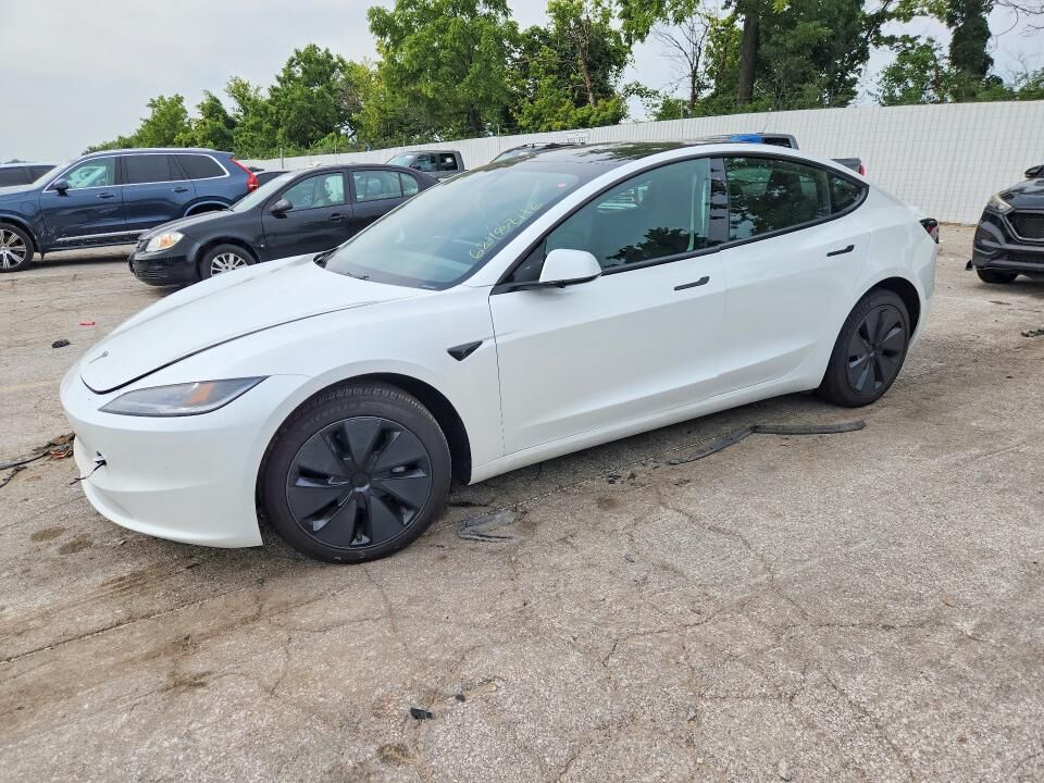 2026 TESLA Model 3