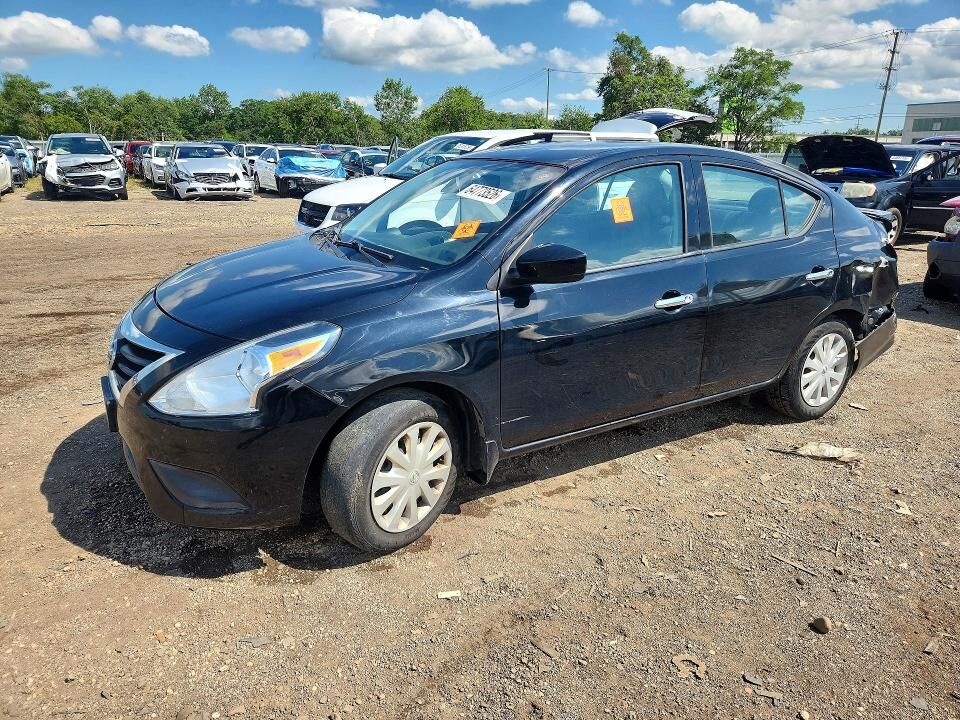 2018 NISSAN Versa