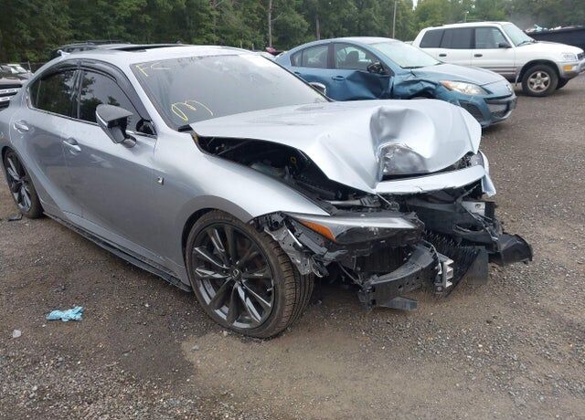 2021 LEXUS IS