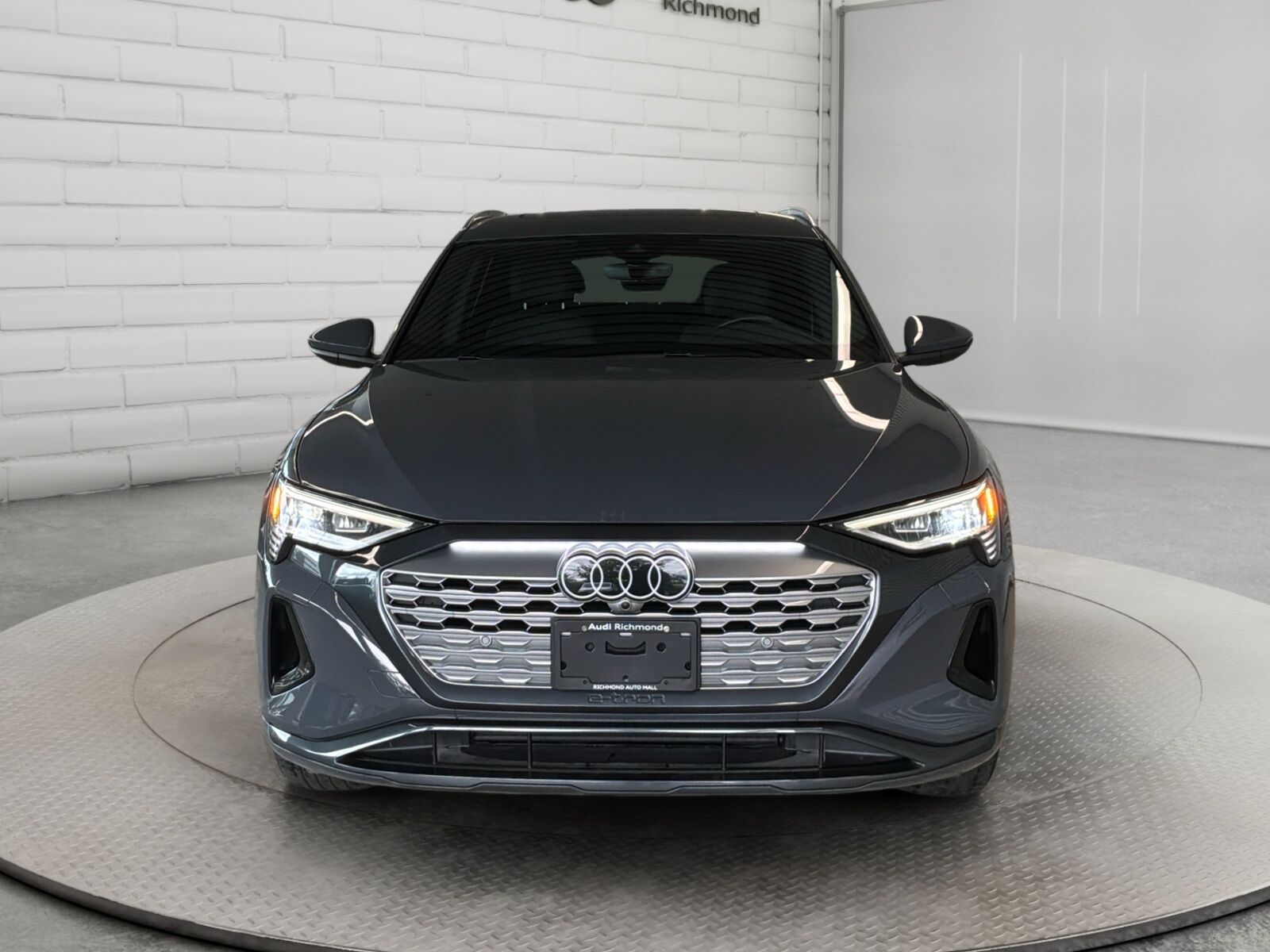 2024 Audi Q8