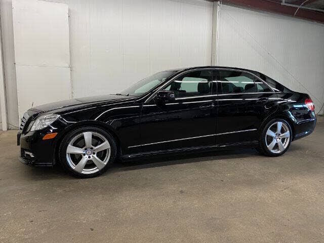 2011 MERCEDES-BENZ E-Class