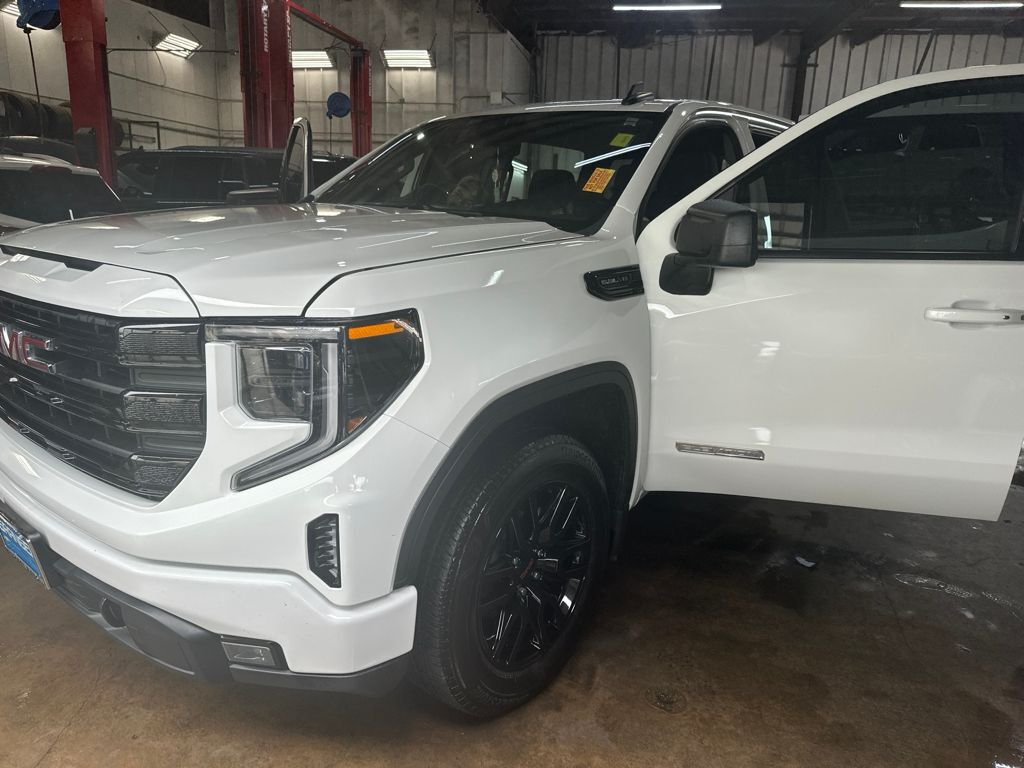 2024 GMC Sierra