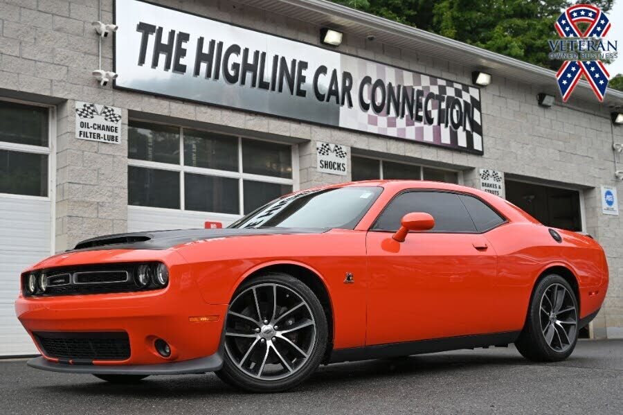 2017 DODGE Challenger