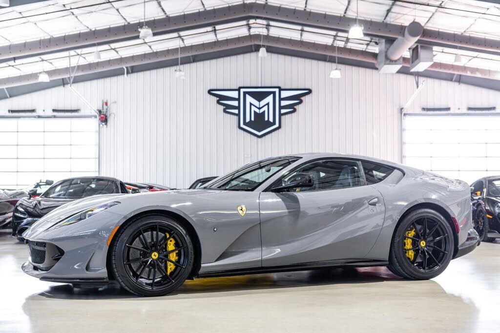 2019 FERRARI 812 Superfast