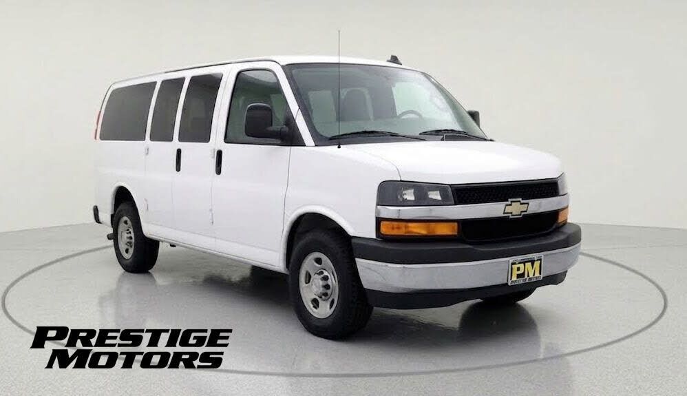 2017 CHEVROLET Express