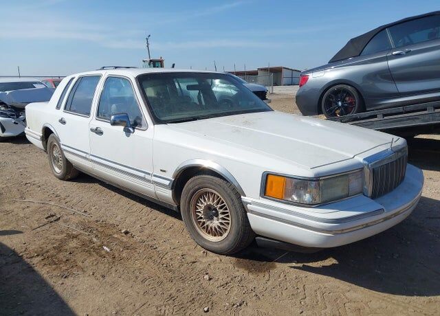 1991 LINCOLN Town Car