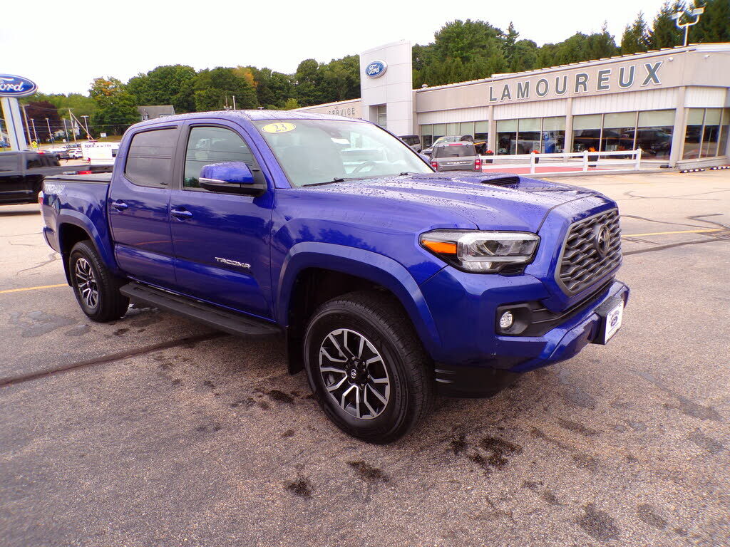 2023 TOYOTA Tacoma