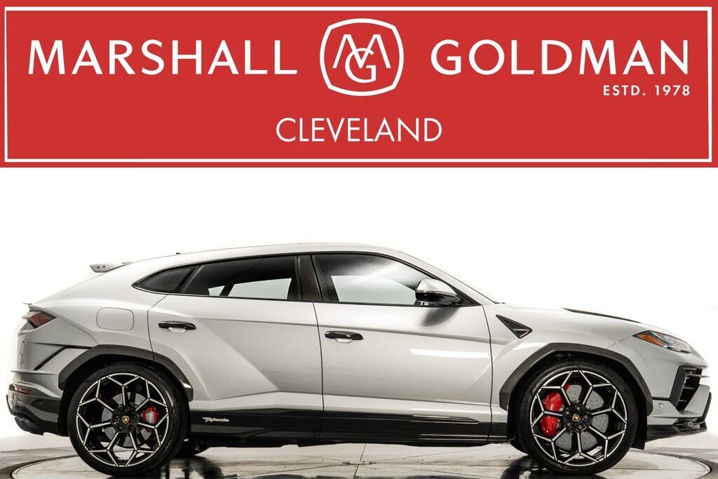 2024 LAMBORGHINI URUS