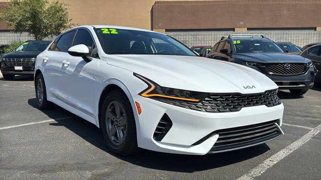 2022 KIA K5