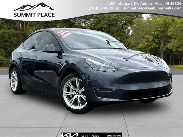 2023 TESLA Model Y