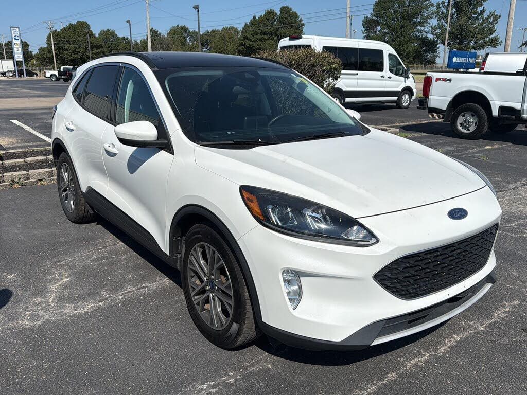 2021 FORD Escape