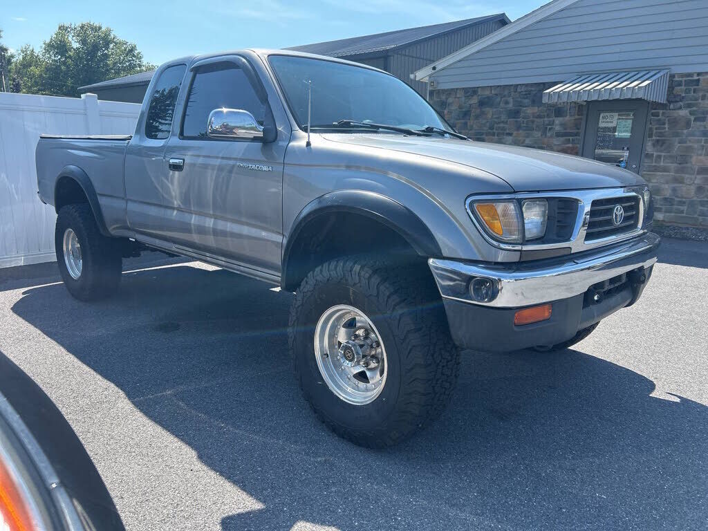 1995 TOYOTA Tacoma