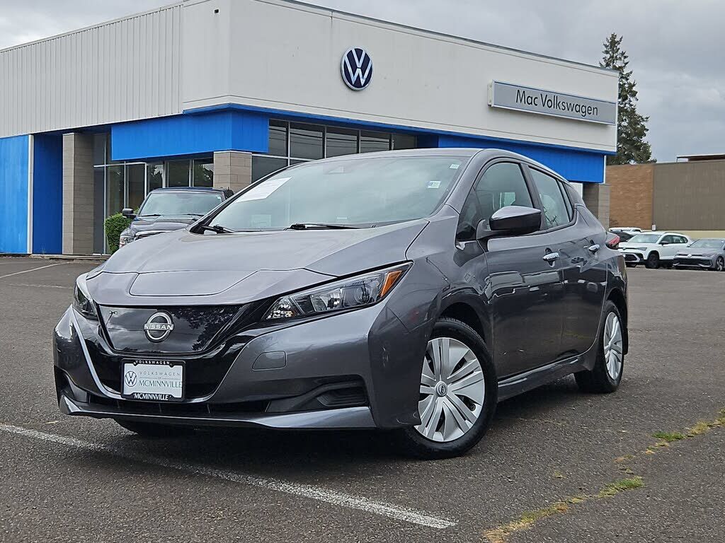 2025 NISSAN Leaf