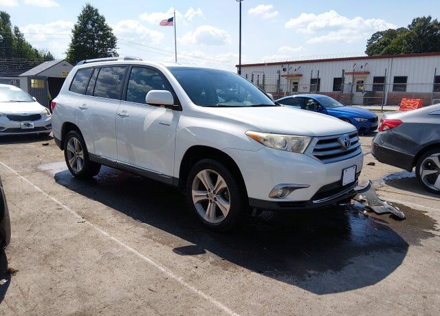 2013 TOYOTA Highlander