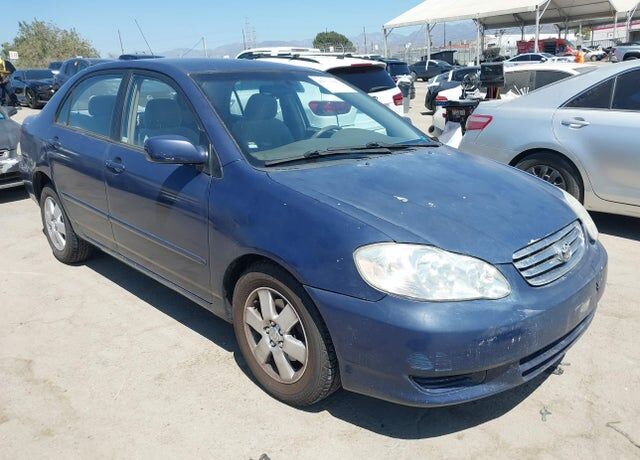 2004 TOYOTA Corolla