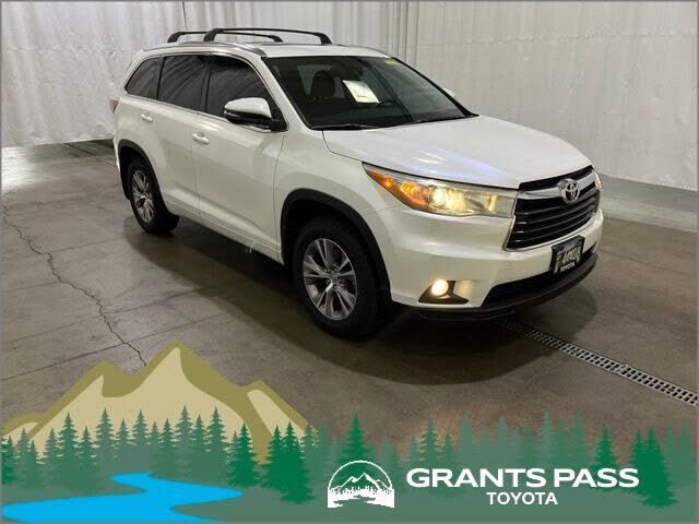 2015 TOYOTA Highlander