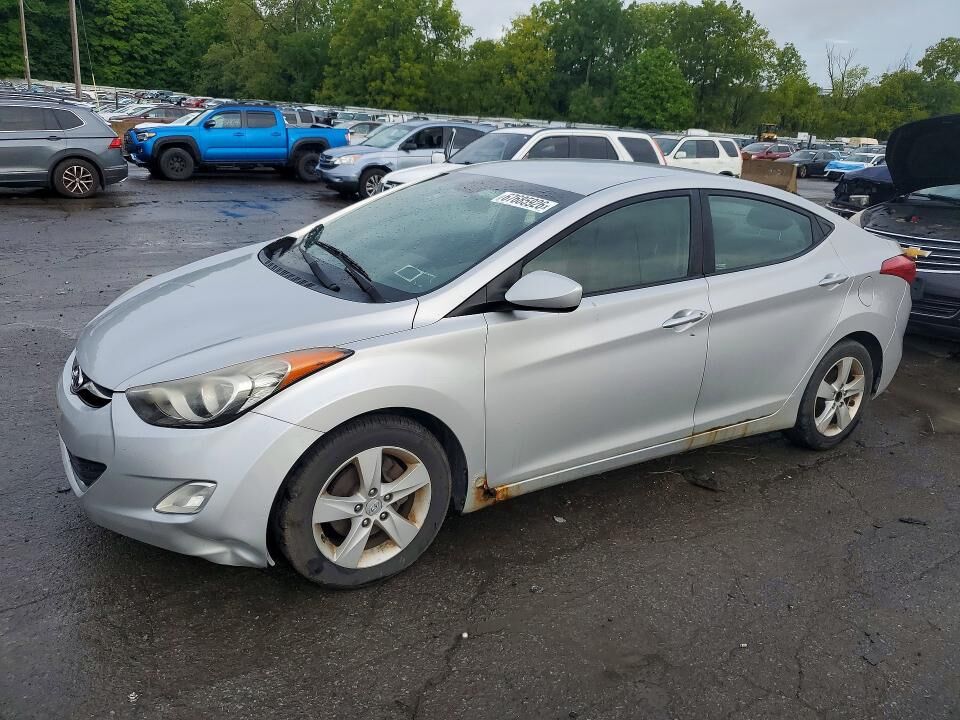 2012 HYUNDAI Elantra