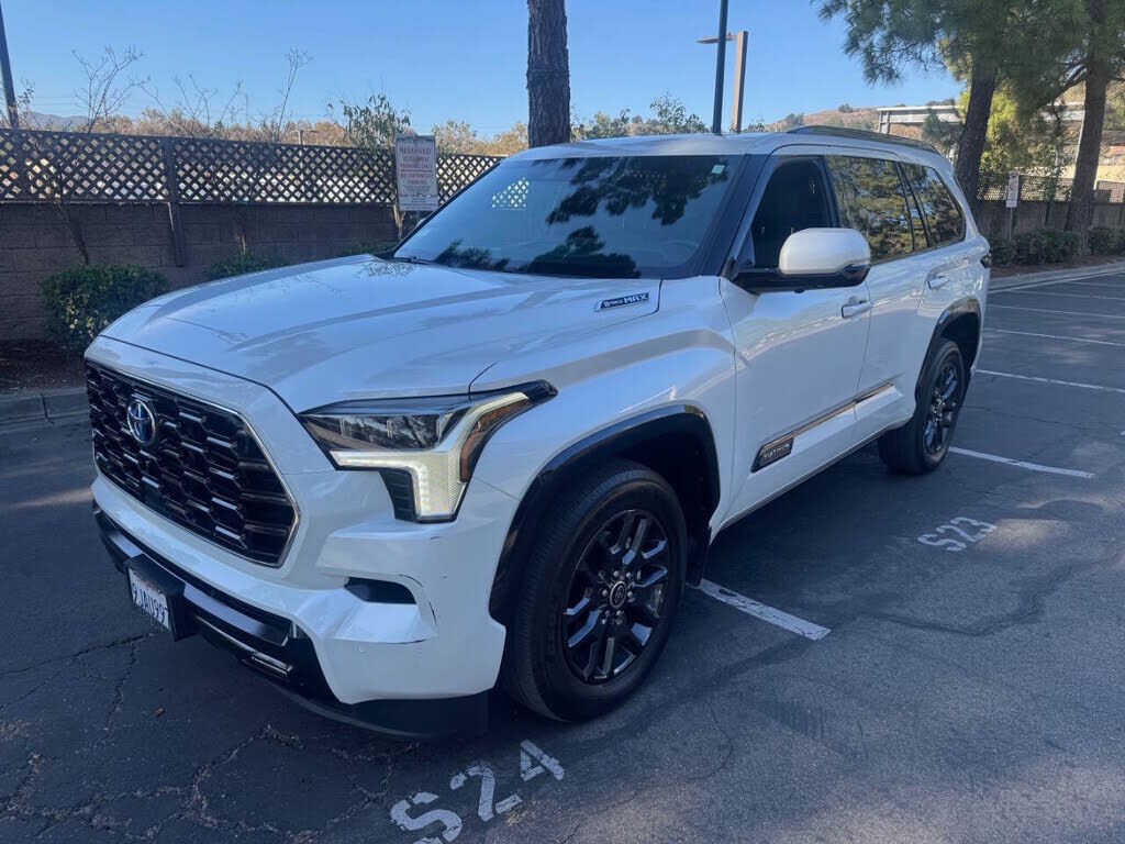 2023 TOYOTA Sequoia