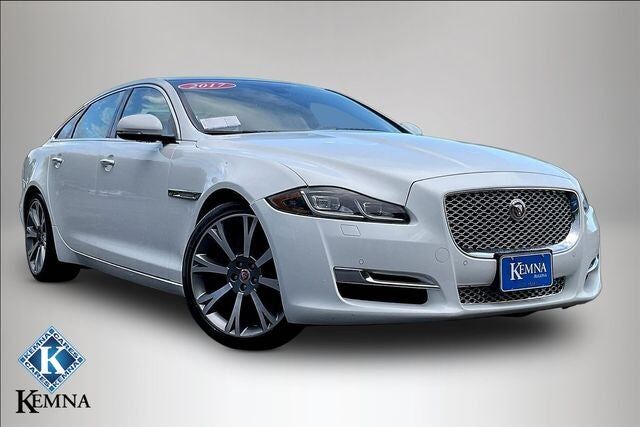 2017 JAGUAR XJ