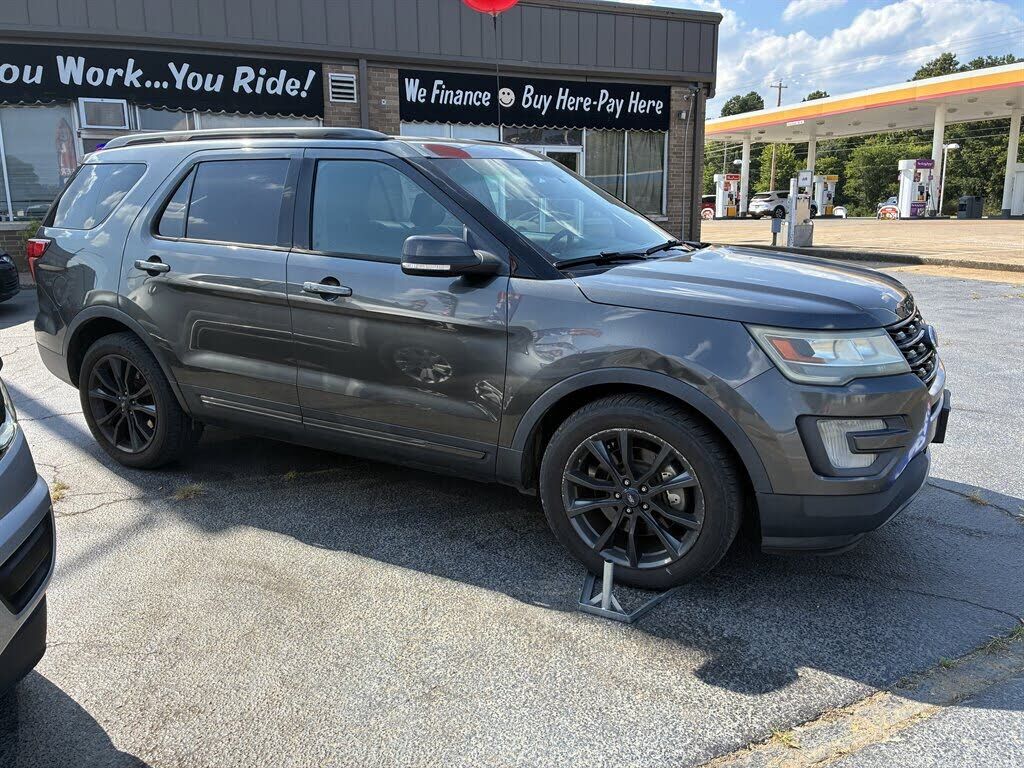 2017 FORD Explorer