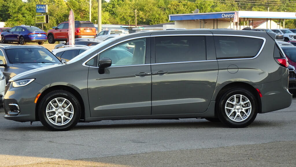 2023 CHRYSLER Pacifica