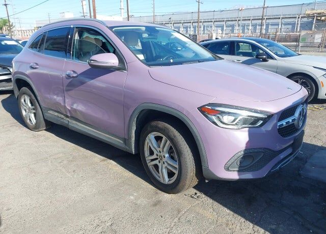 2023 MERCEDES-BENZ GLA-Class