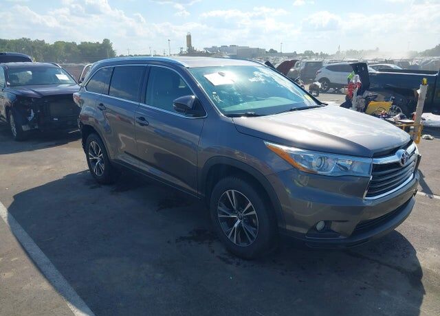 2016 TOYOTA Highlander
