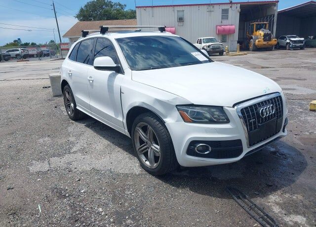 2011 AUDI Q5