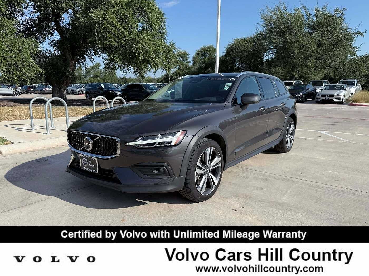 2025 VOLVO V60CC