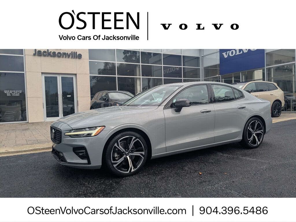 2024 VOLVO S60