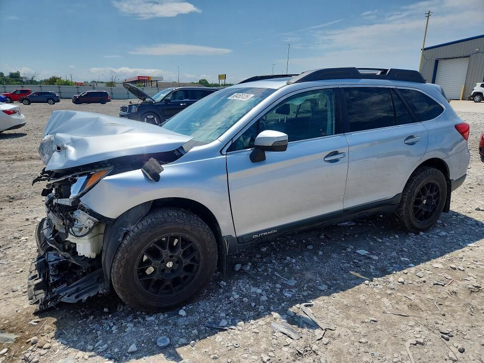 2015 SUBARU Outback