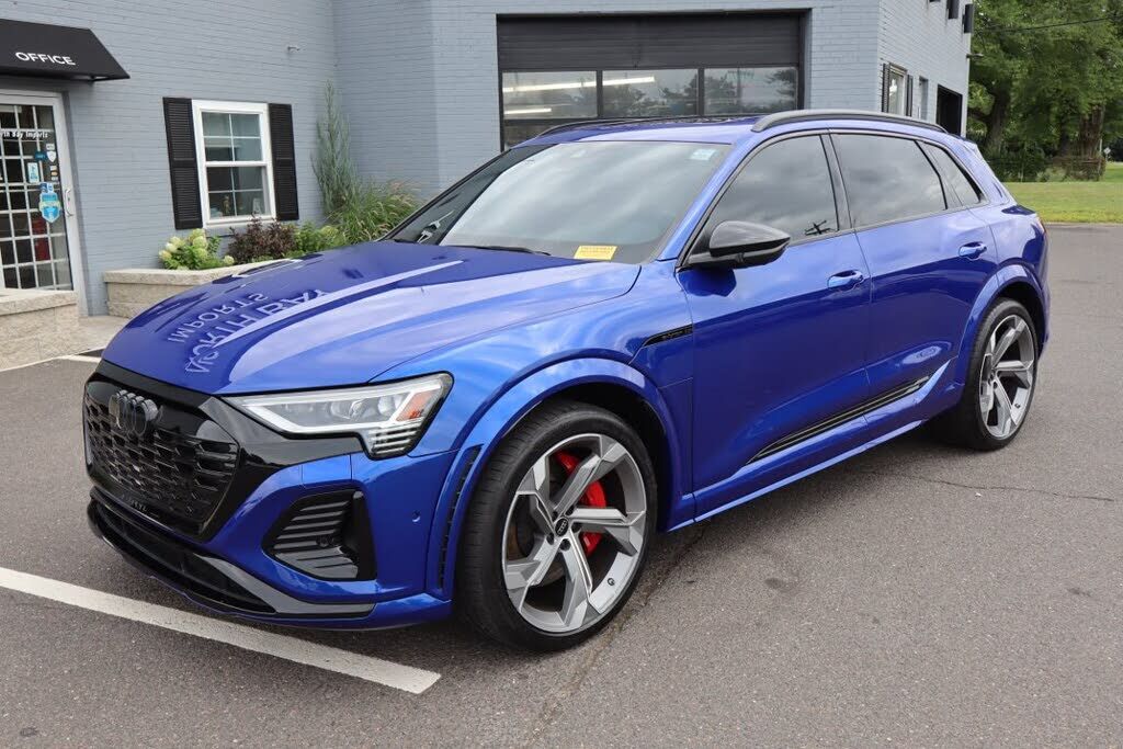 2024 Audi SQ8