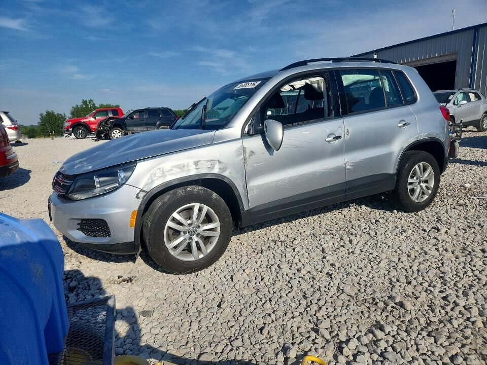 2016 VOLKSWAGEN Tiguan