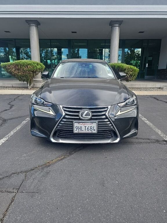 2018 LEXUS IS