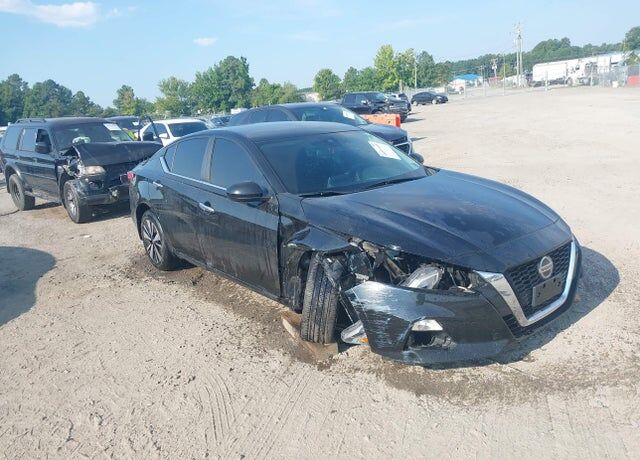 2022 NISSAN Altima