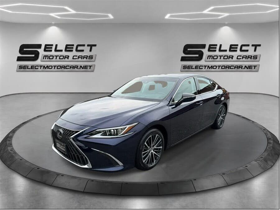2025 LEXUS ES